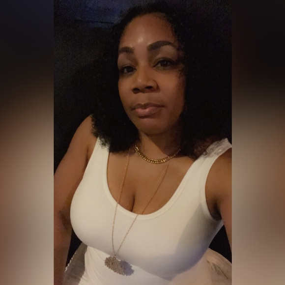 Meet your Posher, Eve - Picture 6 of 7